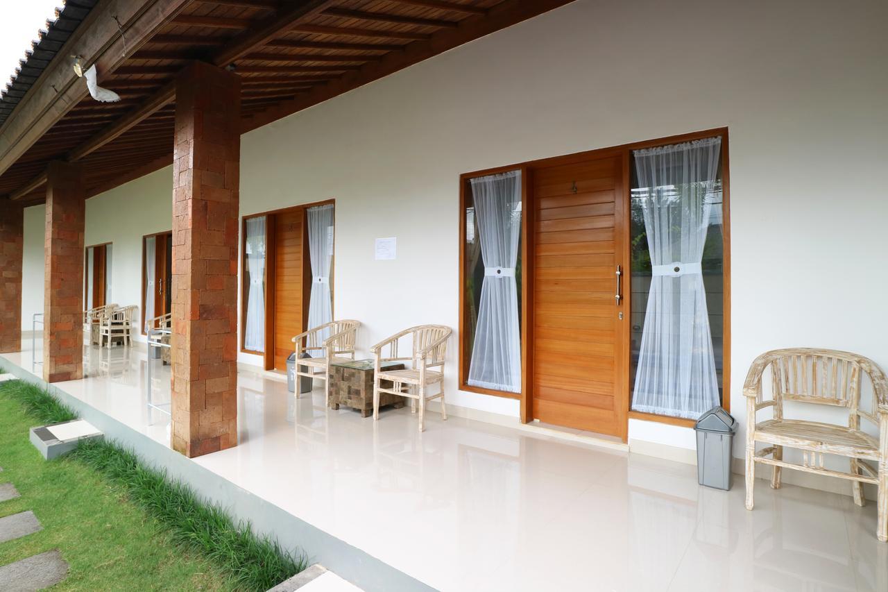 Aghasvina Guest House Canggu Exterior photo