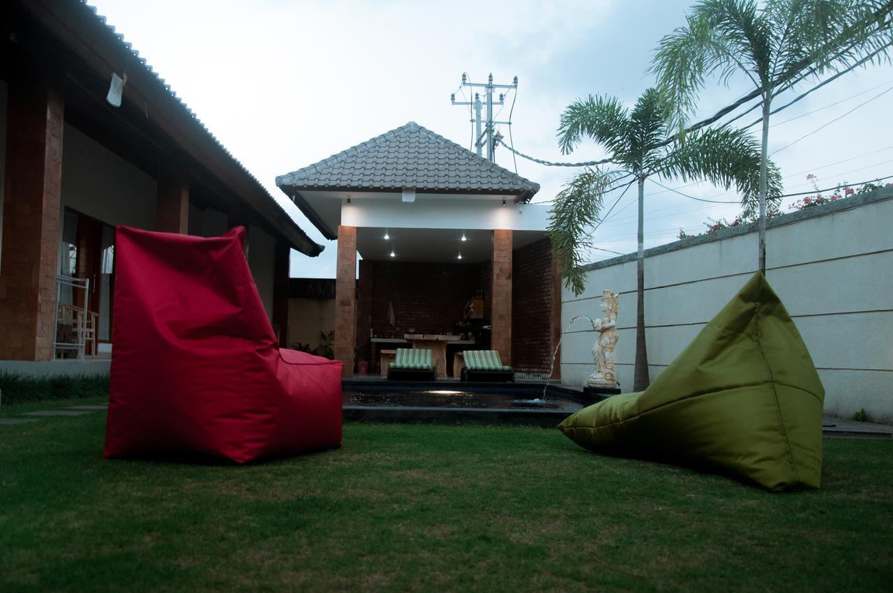 Aghasvina Guest House Canggu Exterior photo